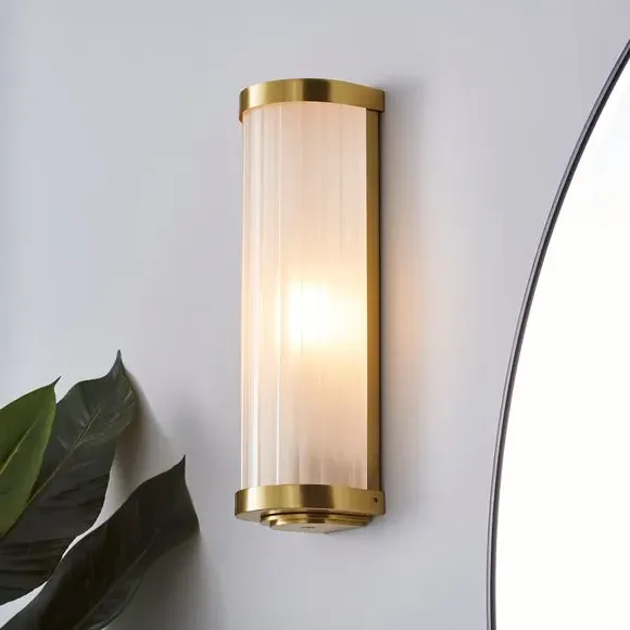 Bathroom Wall Light with Ribbed Glass - Gold