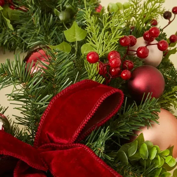 Bauble Wreath - Burgundy