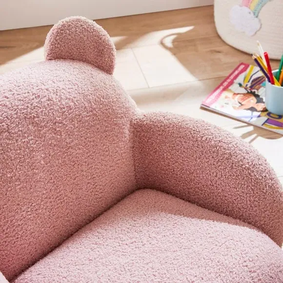Bear-Shaped Armchair with Curved Arms - Pink