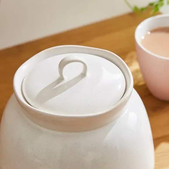 Biscuit Jar with Lid - White, Stoneware