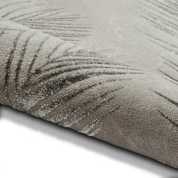Botanical Leaf Rug with Metallic Effect - Silver