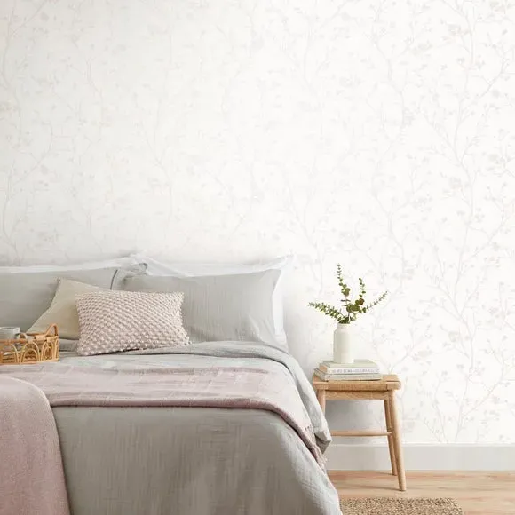 Botanical Wallpaper with Metallic Highlights - Natural