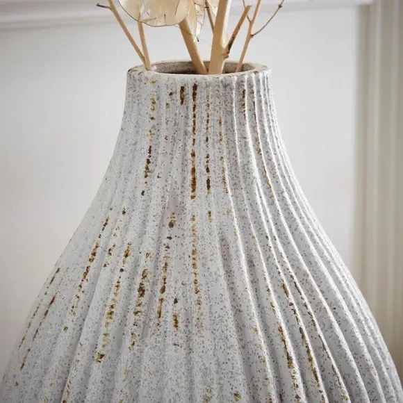 Bottle Vase with Ribbed Design - Concrete Effect
