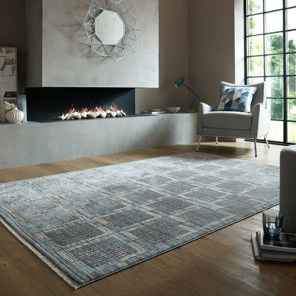 Checked Rug with Fringe - Natural image
