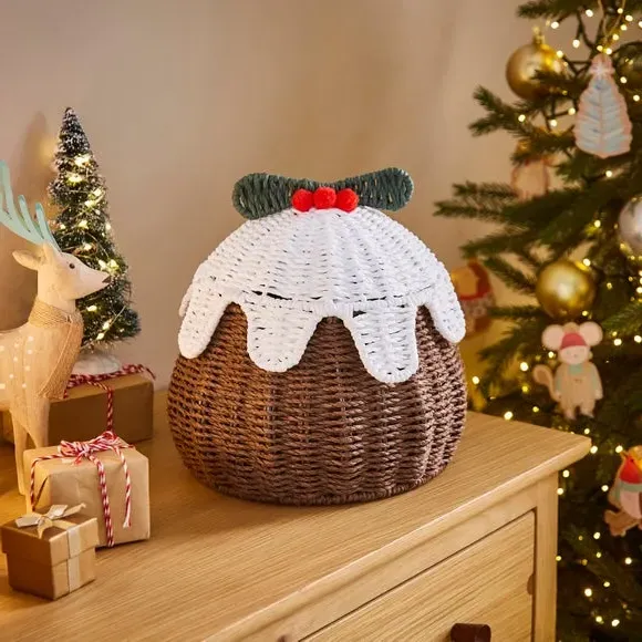 Christmas Pudding Lidded Basket - White