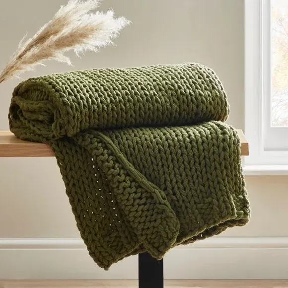Chunky Knit Throw Blanket - Olive