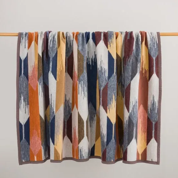 Cotton Blanket with Abstract Print - Multicolor