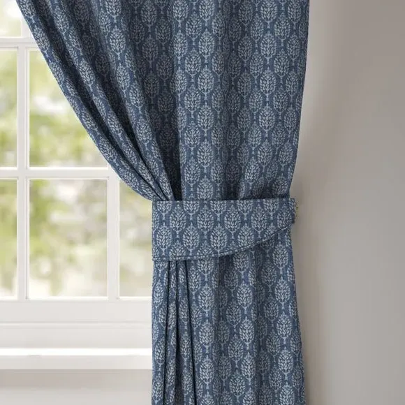 Curtain Tieback with Chrome Rings - Sapphire