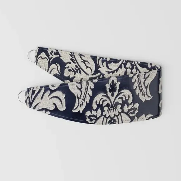 Curtain Tieback with Damask Pattern - Ink