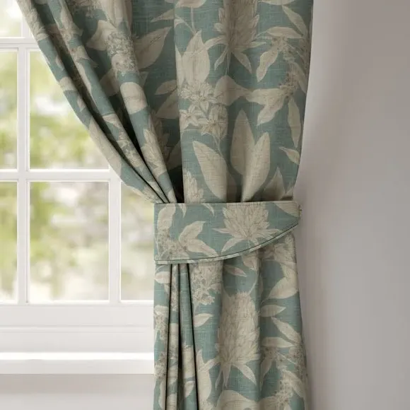 Curtain Tieback with Leaf Design - Seafoam