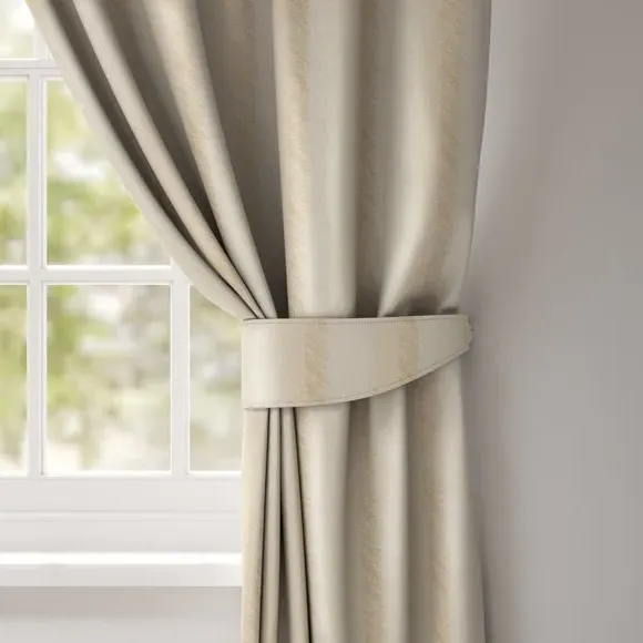 Curtain Tieback with Piped Edge - Linen image
