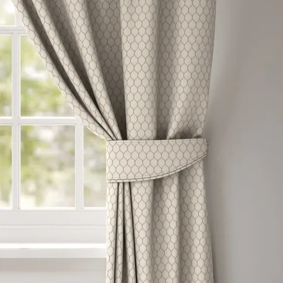 Curtain Tieback with Piped Edge - Sand