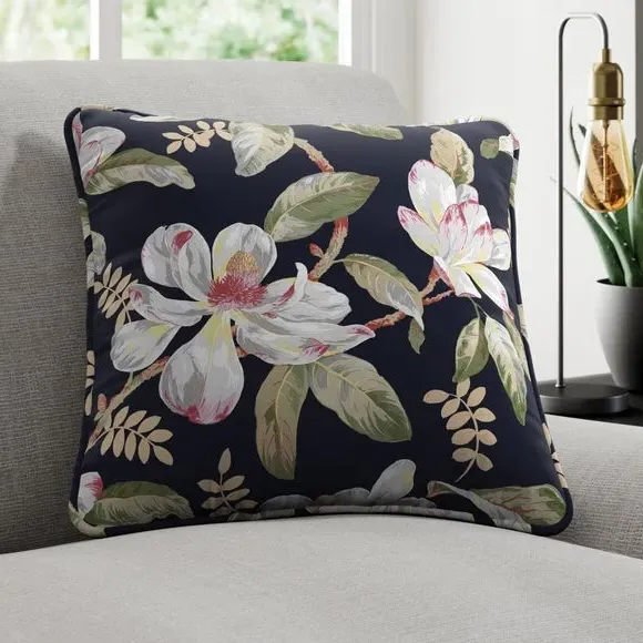 Cushion Cover with Magnolia Print - Black, Velvet