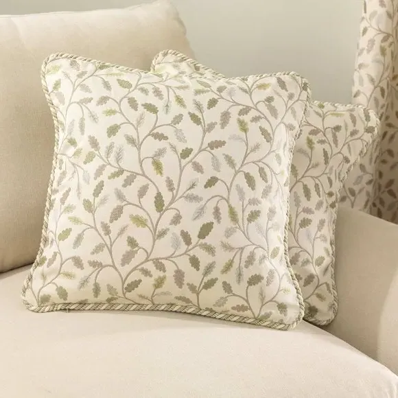 Cushion with Tassels - Green, Polyester