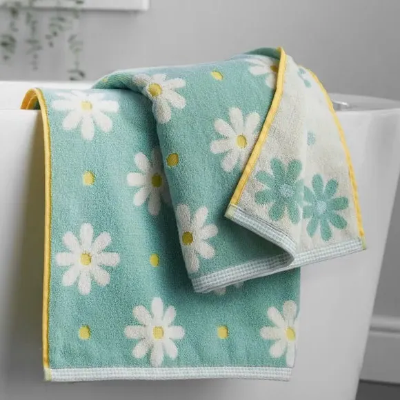 Daisy Pattern Bath Towel - Blue, Cotton