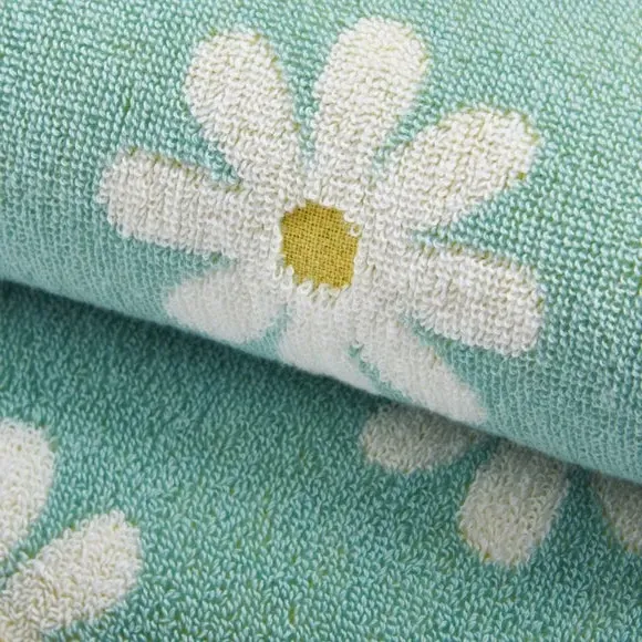 Daisy Pattern Bath Towel - Blue, Cotton