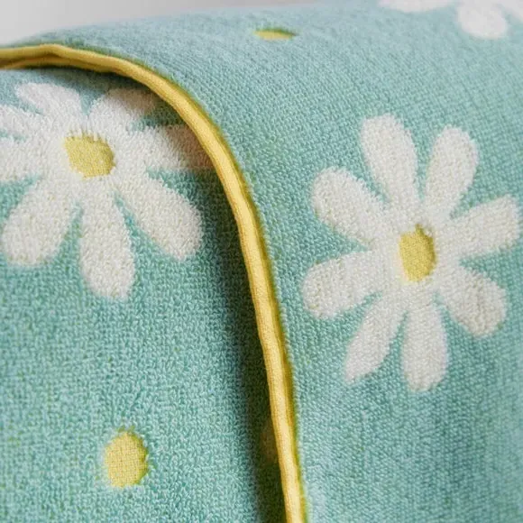 Daisy Pattern Bath Towel - Blue, Cotton