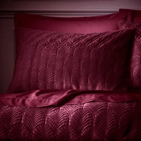 Deco Duvet Cover & Pillowcase Set - Red, Polyester