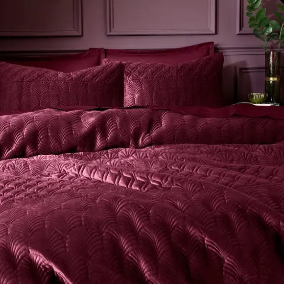 Deco Duvet Cover & Pillowcase Set - Red, Polyester