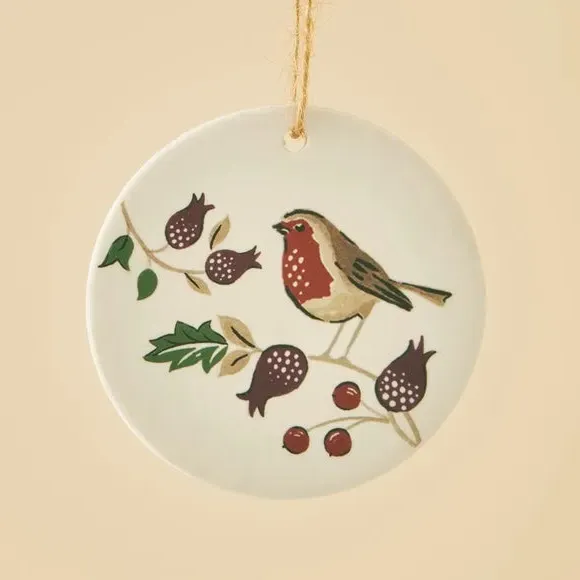 Disc Hanging Decoration Robin Design - Cream Ceramic