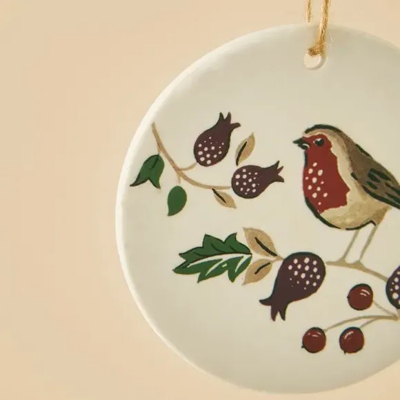 Disc Hanging Decoration Robin Design - Cream Ceramic