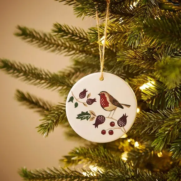 Disc Hanging Decoration Robin Design - Cream Ceramic image