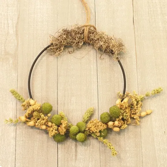 DIY Wreath Craft Kit - Green, Dried Flowers image