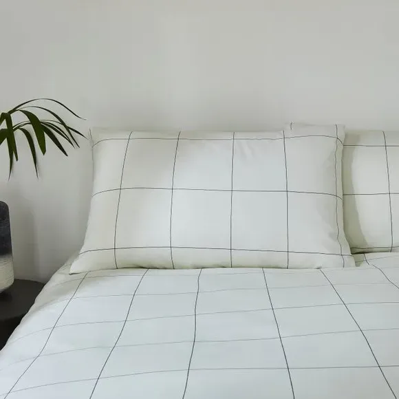 Duvet Cover & Pillowcase Set - Black, Polyester
