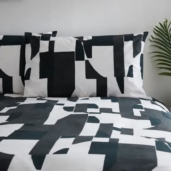 Duvet Cover Set with Geometric Design - Black, Cotton