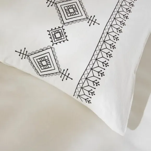 Embroidered Duvet Cover Set - Black, Cotton