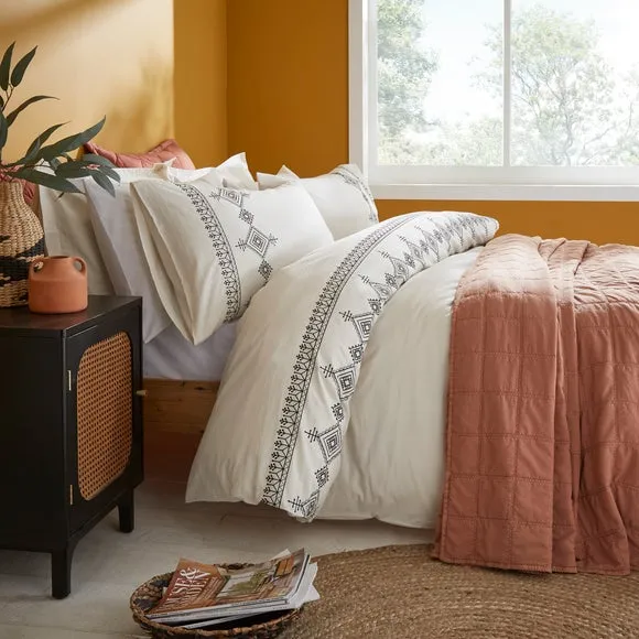 Embroidered Duvet Cover Set - Black, Cotton