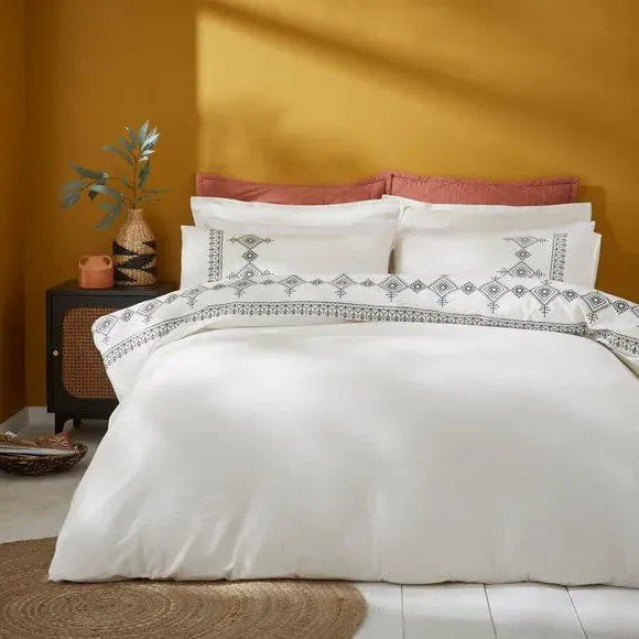 Embroidered Duvet Cover Set - Black, Cotton