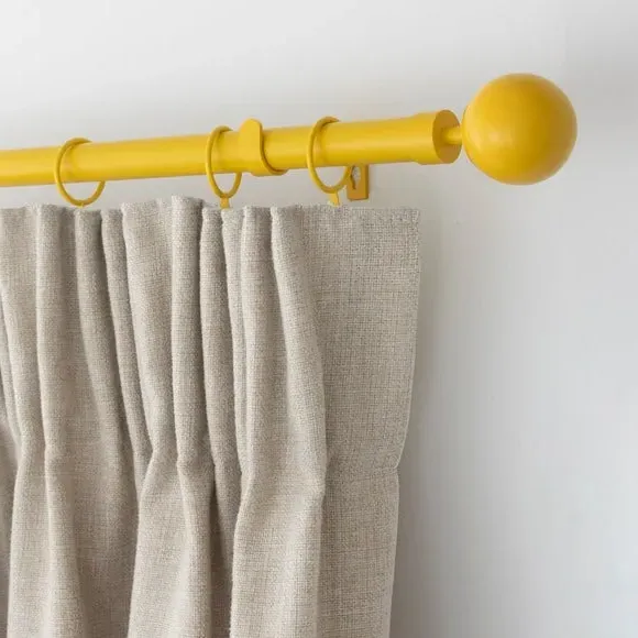 Extendable Curtain Pole with Eyelets - Sunshine