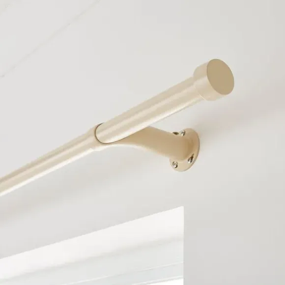 Extendable Curtain Pole with Light Block - Natural