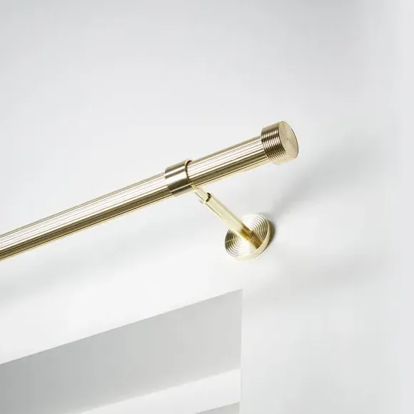Extendable Curtain Pole with Ribbed Detail - Gold
