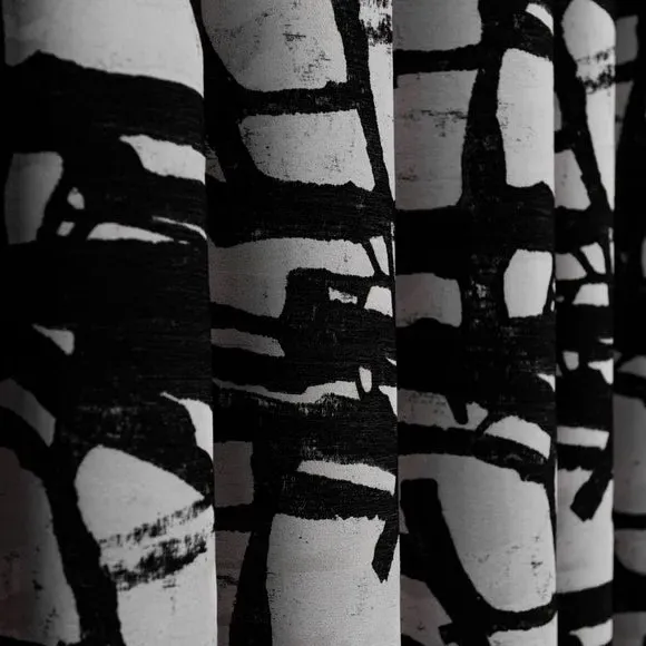 Eyelet Curtains with Abstract Design - Black/White