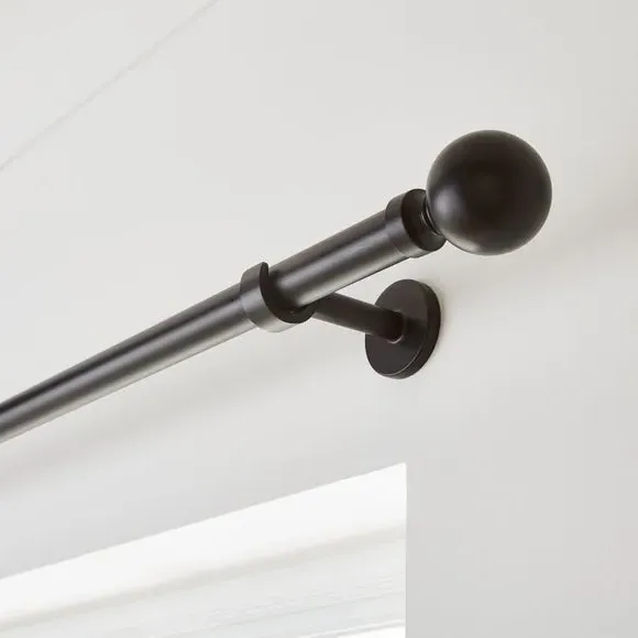 Fixed Metal Curtain Pole - Matt Black