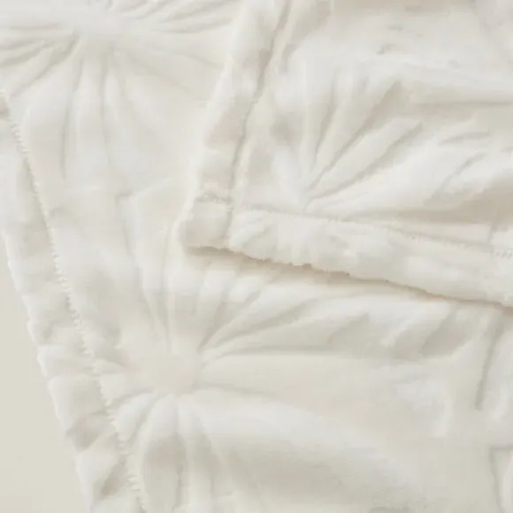Fleece Throw Blanket with Embossed Pattern - Ivory