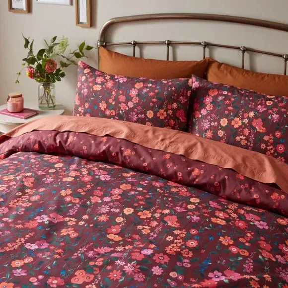Floral Duvet Cover Set - Burgundy, Polycotton