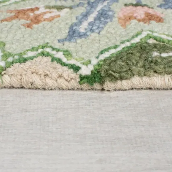 Floral Shaped Rug with Edge Details - Green, Wool
