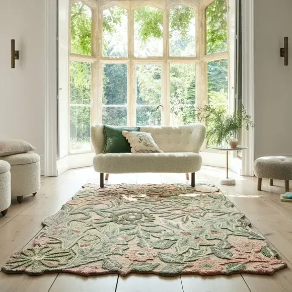 Floral Shaped Rug with Edge Details - Green, Wool