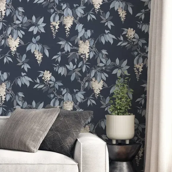 Floral Wallpaper with Pearlescent Highlights - Navy