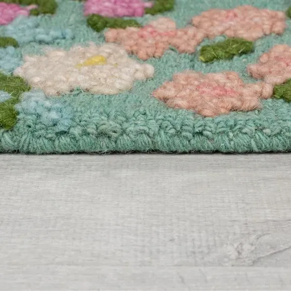 Floral Wool Rug with High-Low Pile - Multicoloured