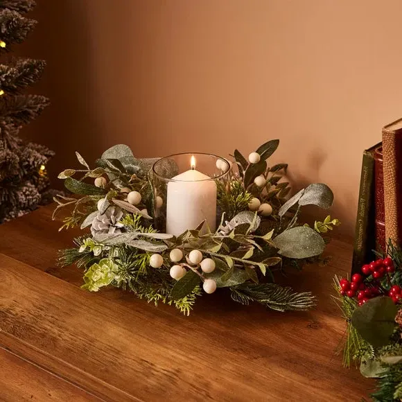 Foliage Candle Holder with Berries - Green image