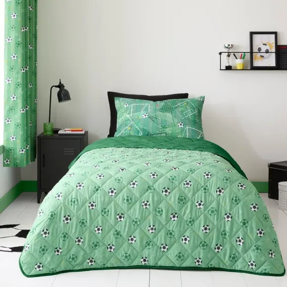 Football Pitch Bedspread - Green