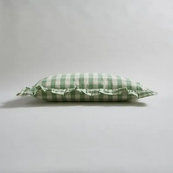 Frilled Cushion with Gingham Pattern - Green