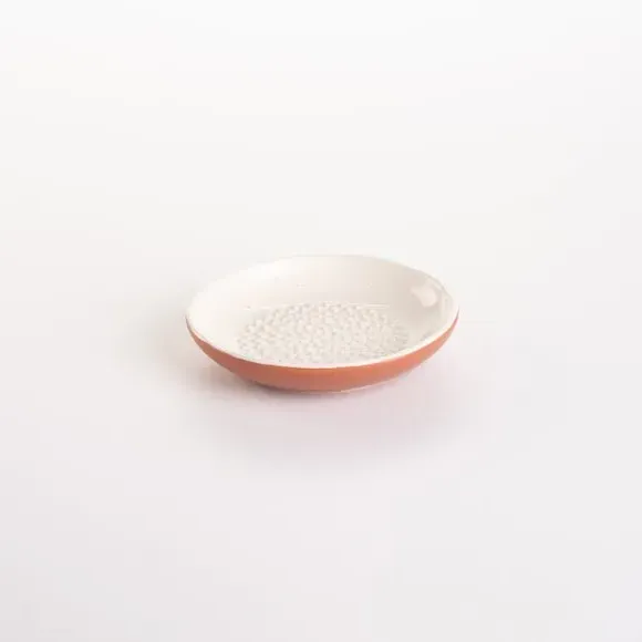 Garlic Grater Plate - Cream, Stoneware
