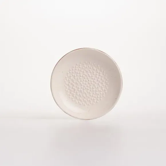 Garlic Grater Plate - Cream, Stoneware