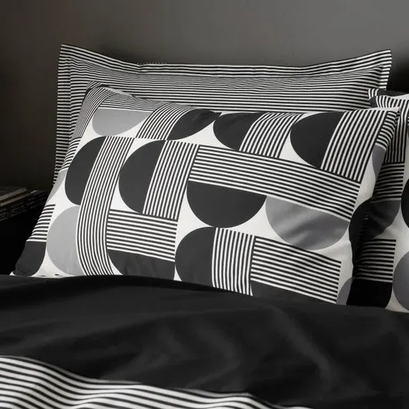Geometric Duvet Cover Set - Black, Cotton