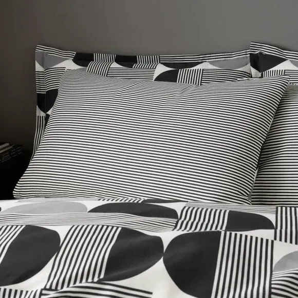 Geometric Duvet Cover Set - Black, Cotton